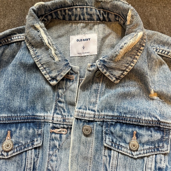 Old Navy Distressed Denim Jacket - Picture 6 of 9